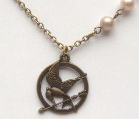 Antiqued Brass Compass Pearl Necklace