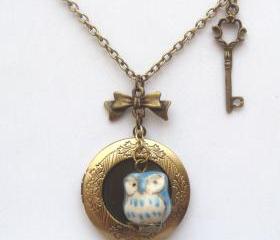 Antiqued Brass Key Porcelain Owl Locket Necklace 